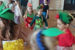 OWOCOWO WARZYWNY POKAZ MODY