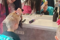 c4611f0b-bff8-46b6-99a1-1e0ee174e586