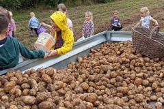 556105533_1249388580322792_1176582040788932319_n