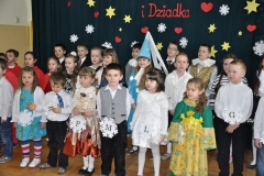 choinka i dzien babci 2013 (168)